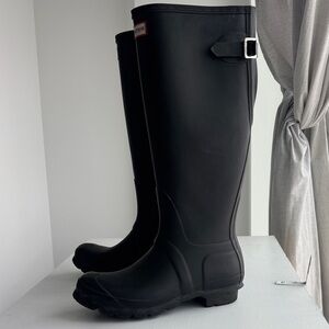 Hunter Black Tall Waterproof Rubber Boots with Side Strap